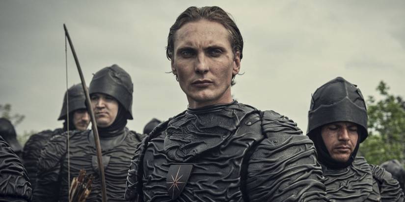 Cahir and soldiers in Nilfgaardian armour the Witcher Netflix series