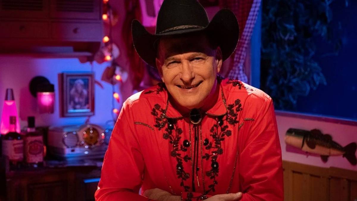 Cult Movie Hero Joe Bob Briggs Returns With New Collection of Lost Works