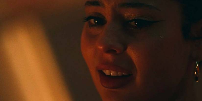 Nate threatens Maddy with a gun