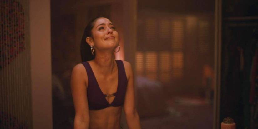 Maddy realizes Nate left a bruise on her neck