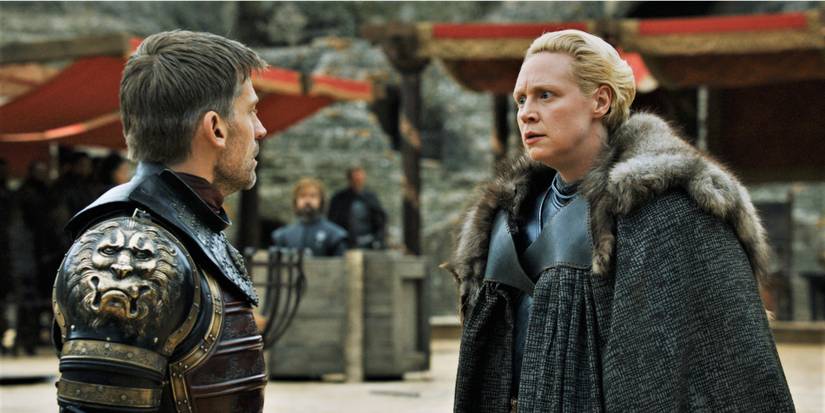 There is a height difference between Jaime and Brienne in Game of Thrones.