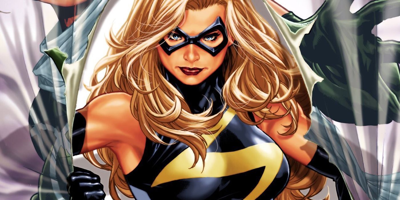 Carol Danvers' Best Costumes, Ranked