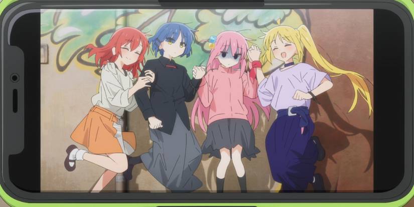 Foto Bocchi, Ikuyo, Ryou, dan Nijika berpose bersama di Bocchi The Rock!