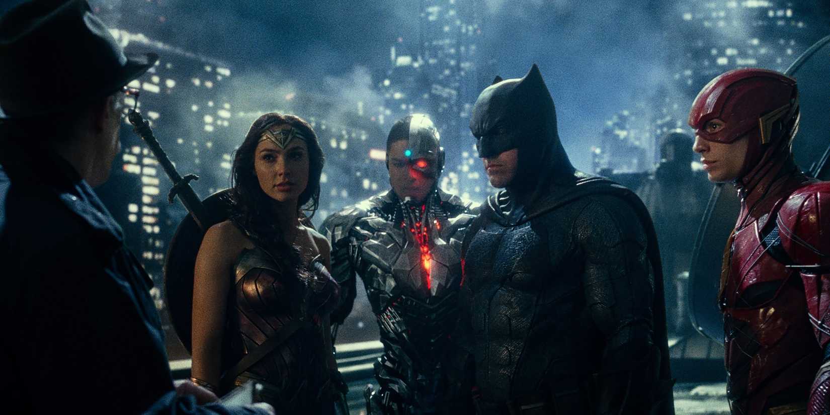 Cyborg, Wonder Woman, Batman and Commissioner Gordon in Zack Snyder's Justice Leauge.