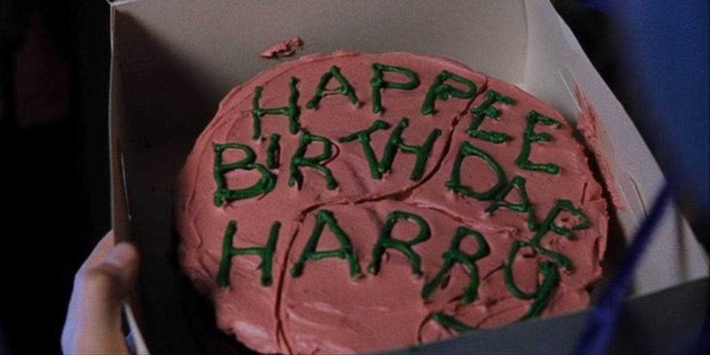 O bolo de aniversário de Harry Potter diz 