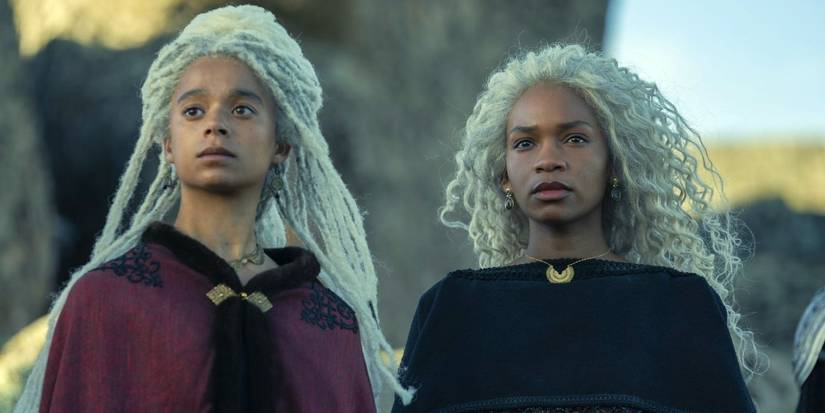 Rhaena and Baela Targaryen in House of the Dragon looking in the distance.