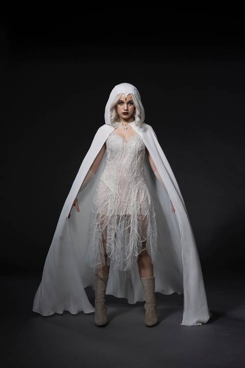 Titans’ White Raven Debuts in New Image