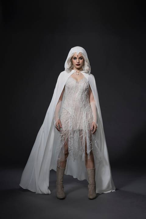 Titans’ White Raven Debuts in New Image