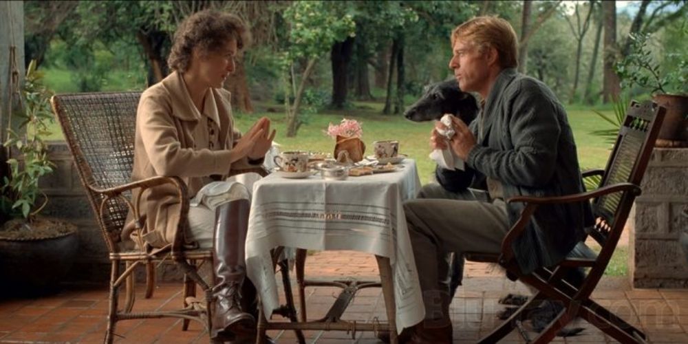 Streep e Redford aproveitam um chá da tarde em Entre Dois Amores.