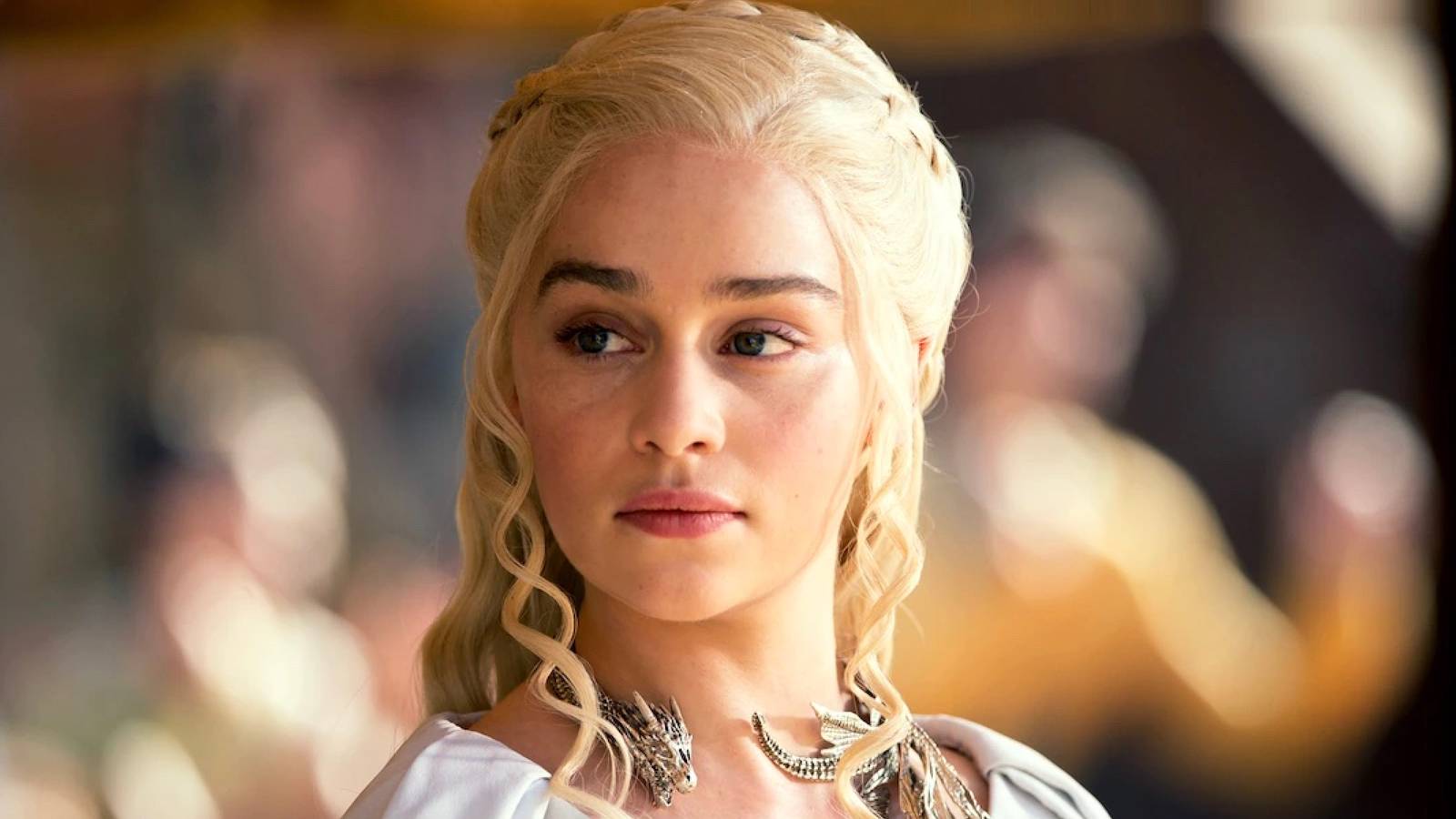 Emilia Clarke kehrt mit ihrer bisher furchterregendsten Rolle zum ...