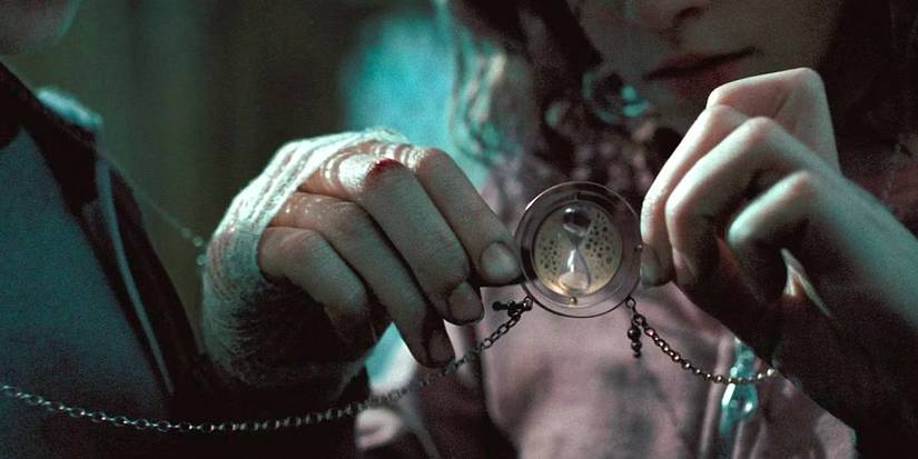 close-up Hermione with Time Turner