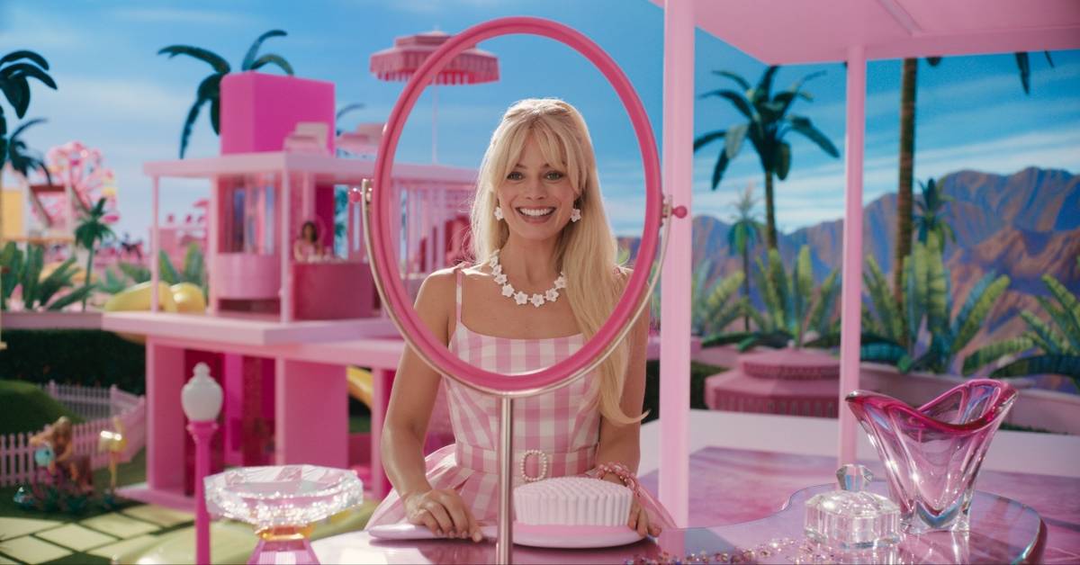margot robbie pink gingham dress Barbie 2023 Margot Robbie Pink Dress