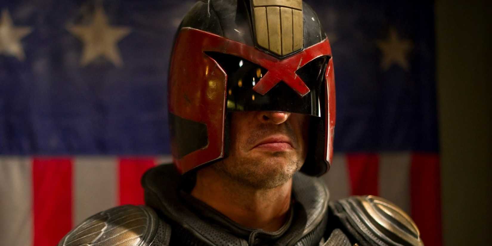 Judge Dredd has a flag in the background