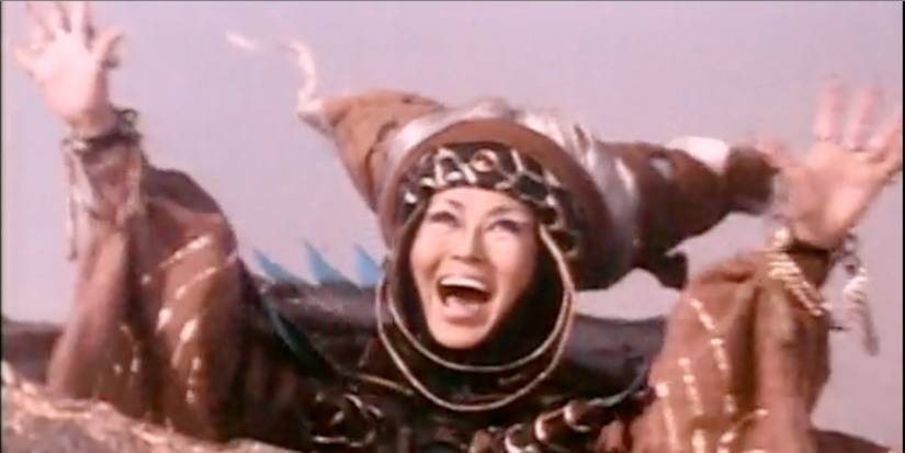 10 Strangest Details In Old Power Rangers Episodes