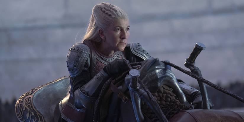 Rhaenys Targaryen (Eve Best) flying into battle on dragon back.