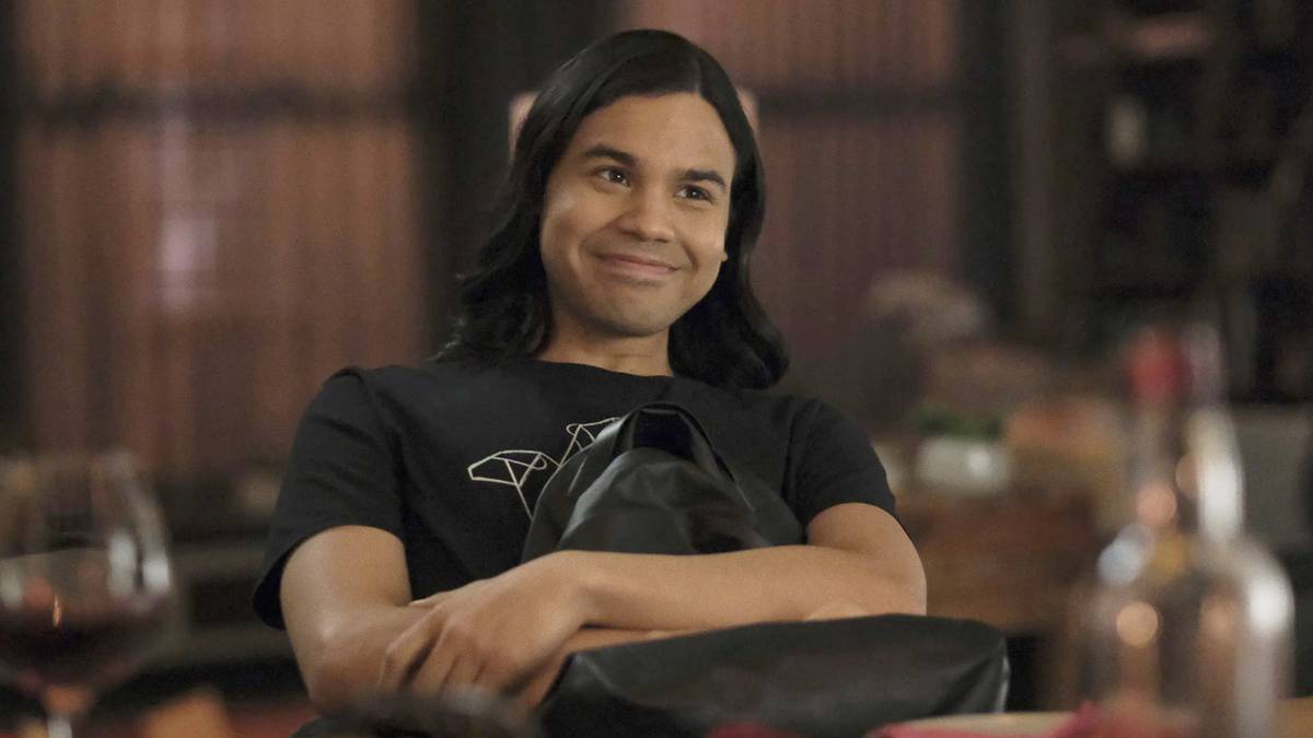 Why Carlos Valdes' Cisco Didn't Return for The Flash's Series Finale