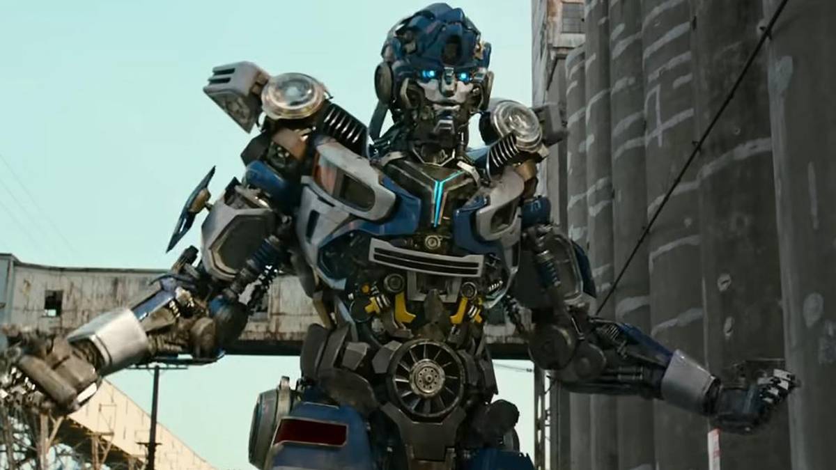 Transformers: Why Michael Bay Was Concerned About Rise of the Beasts' G ...