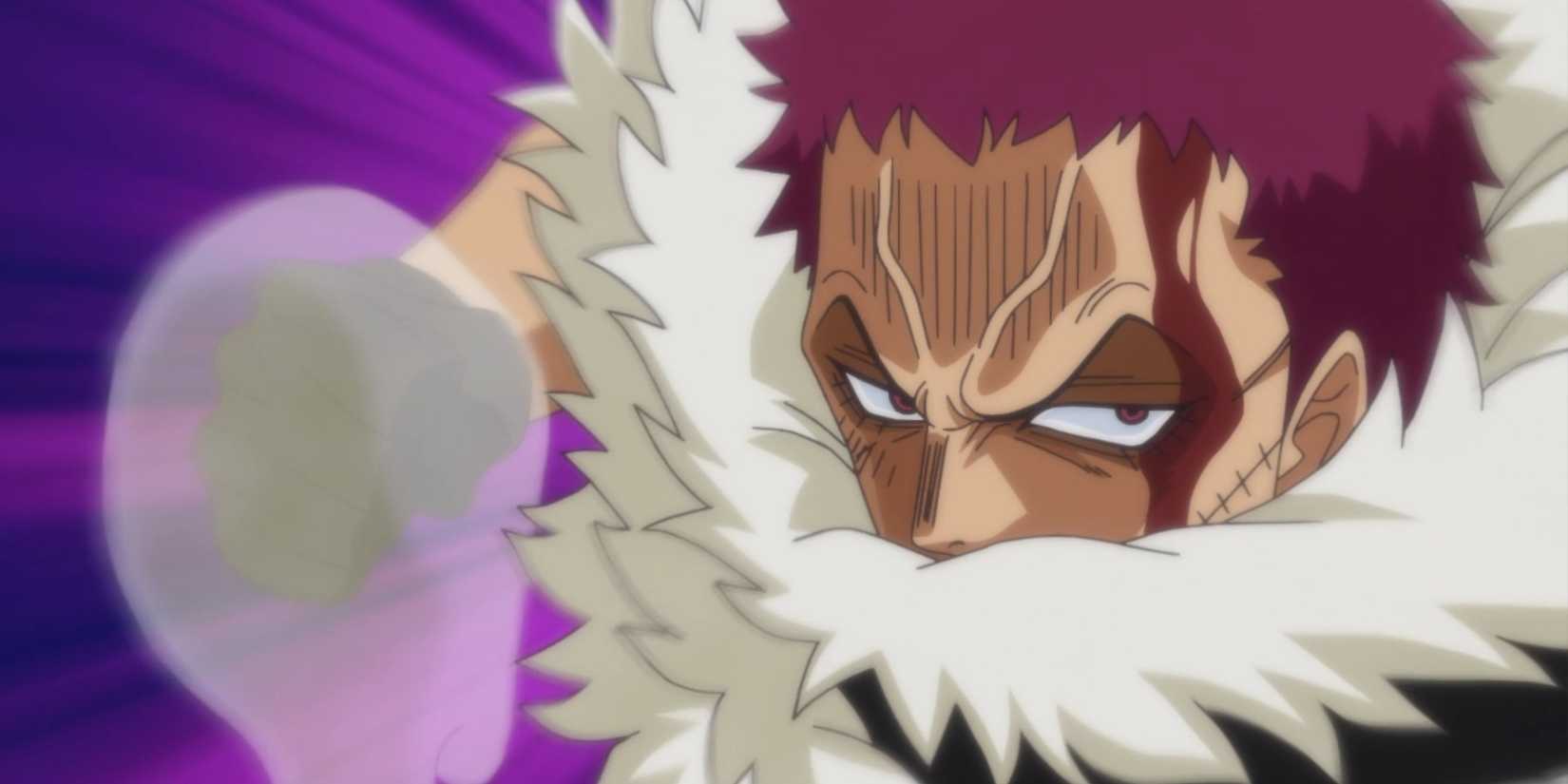 Charlotte Katakuri se prépare à donner un coup de poing dans One Piece.