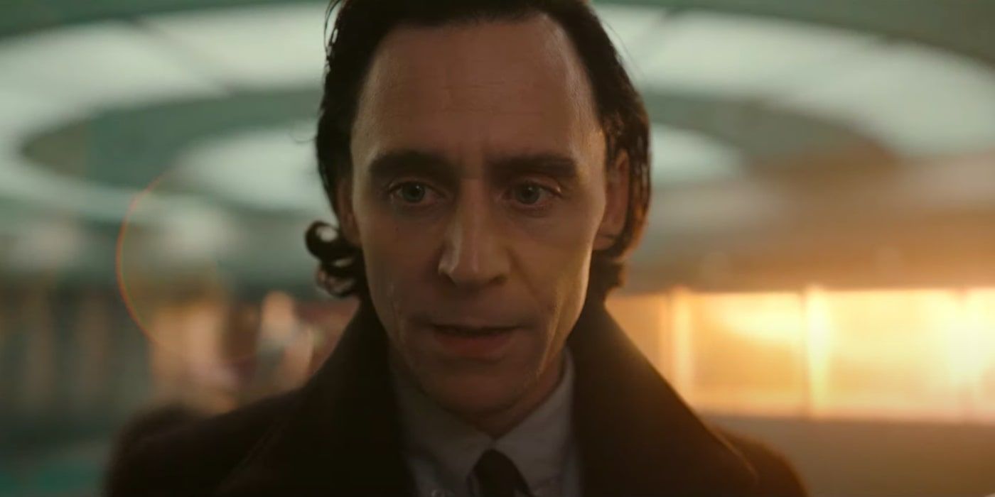 Uma foto do último teaser da 2ª temporada de Loki com Tom Hiddleston.