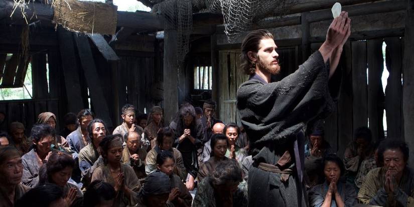Andrew Garfield executes the Eucharist in silence