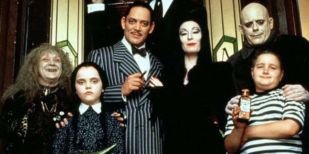 HWC Trading: Photo A4 imprimée avec autographes d'Anjelica Huston et Raul Julia Addams Family: Morticia et Gomez Gifts pour les fans de cinéma