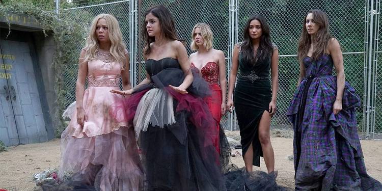 hanna marin prom dress Hanna Marin Prom