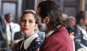 Harley Quinn (Lady Gaga) and Arthur Fleck (Joaquin Phoenix) in Joker: Folie a Deux