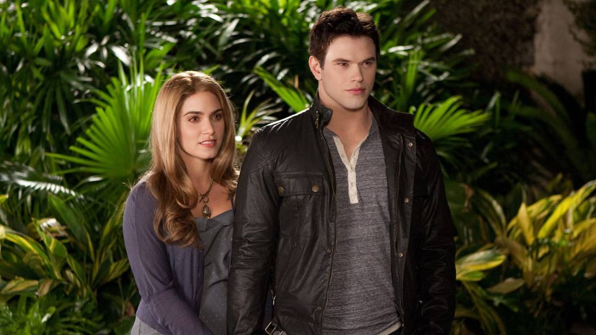 Kellan Lutz Reveals Why He Passed on Edward Cullen Role Before Twilight  Made Robert Pattinson a Star, image size:1200x675