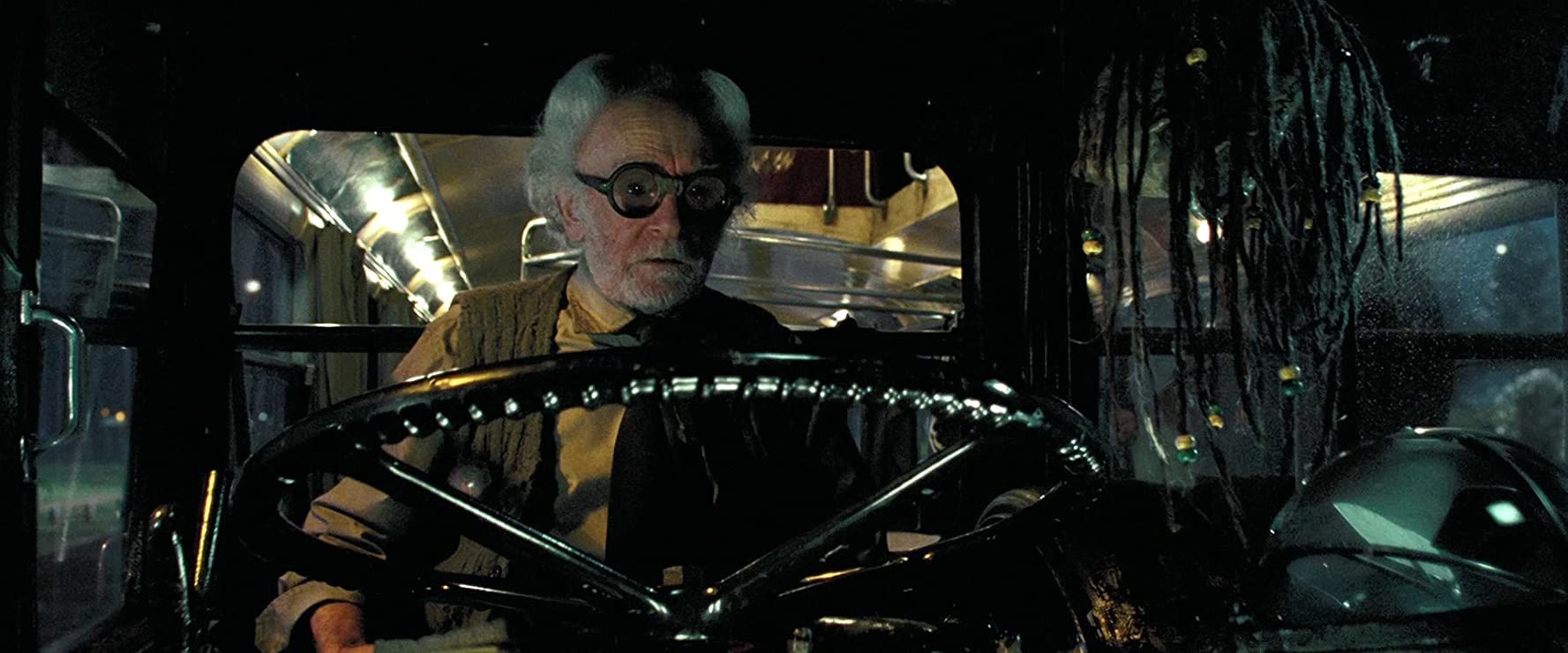 How Does the Knight Bus Work in Harry Potter and the Prisoner of Azkaban?