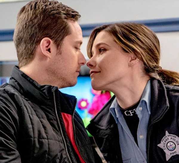 Jesse Lee Soffer as Jay Halstead with Sophia Bush as Erin Lindsay on Chicago P.D