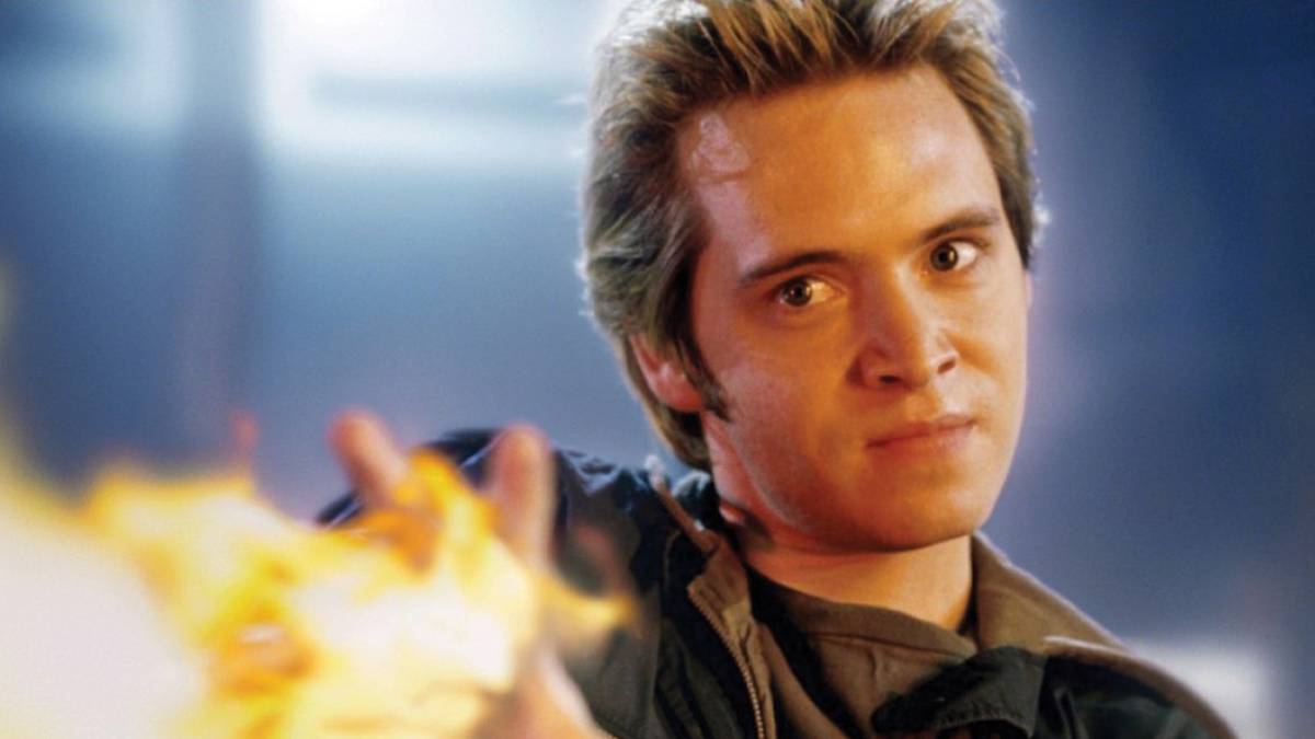 Aaron Stanford Confirms Pyro's Return in Deadpool & Wolverine Tied to X2
