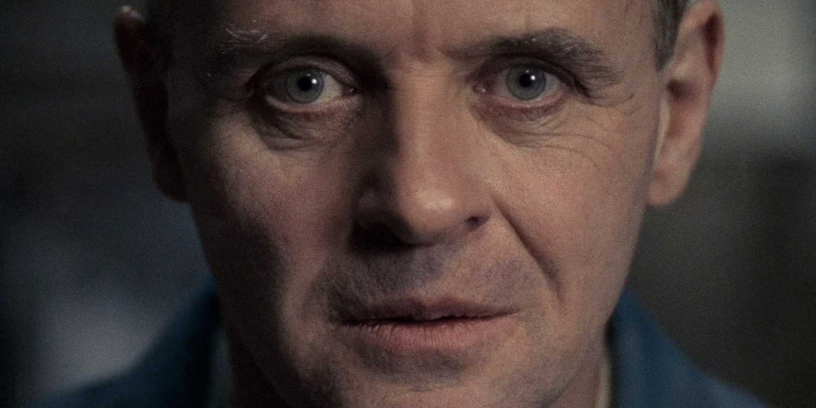 Hannibal Lecter is looking forward in Silence of the Lambs.