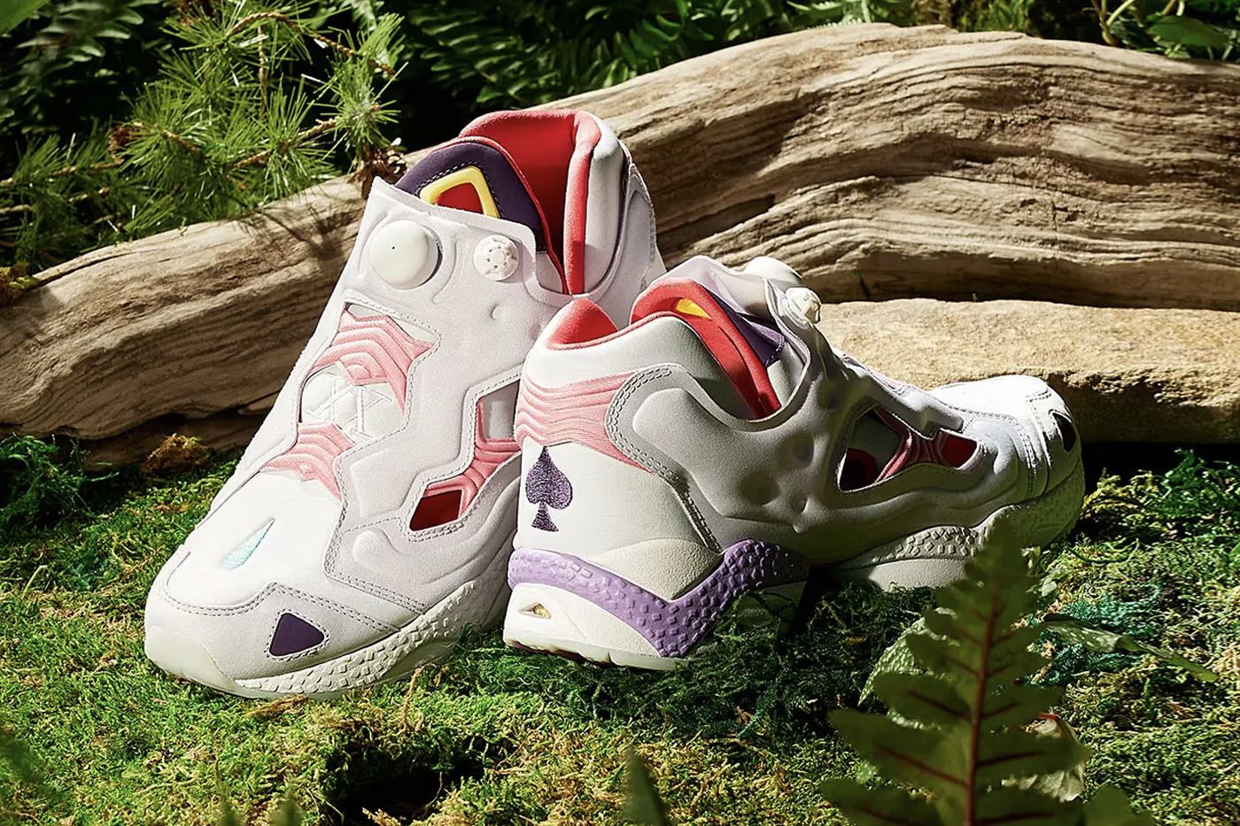 HUNTER×HUNTER 
グリードアイランド パーフェクトコレクタブルセット Hunter x Hunter Gets Exclusive Reebok Sneaker Release