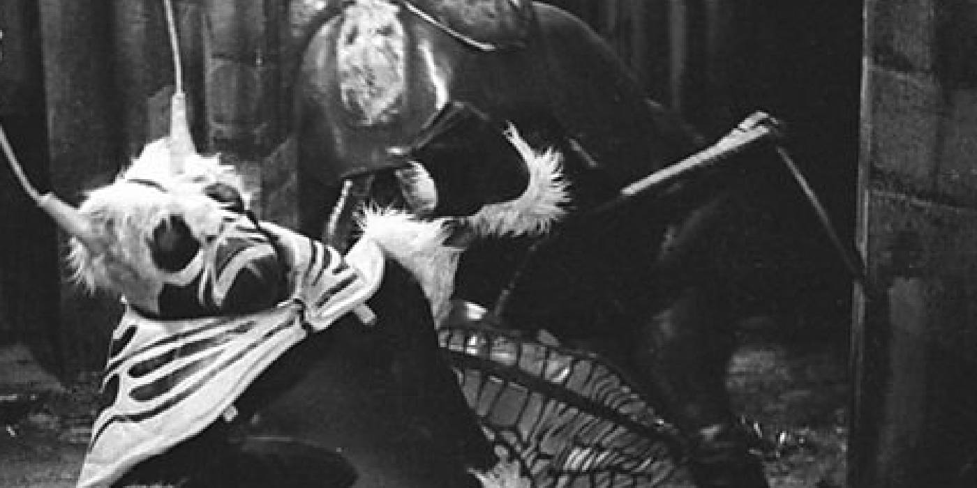 Menoptera Doctor Who: 10 Weirdest Classic Series Costumes