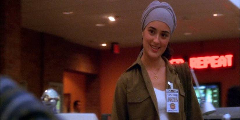 Cote de Pablo stars in her first episode as Ziva David on NCIS.