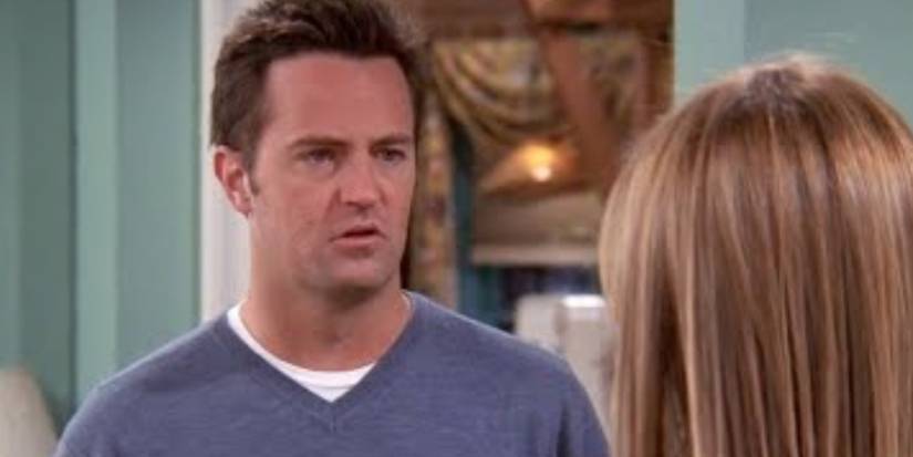 Chandler says goodbye to Rachel before she leaves for France in Friends.