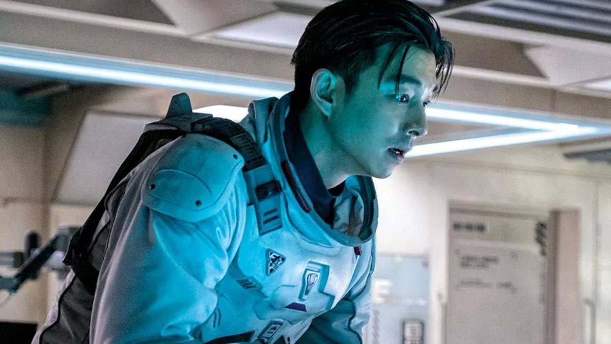 Netflix's Easy-to-Binge Sci-Fi Thriller Is the Most Realistic Space Disaster Show in TV History