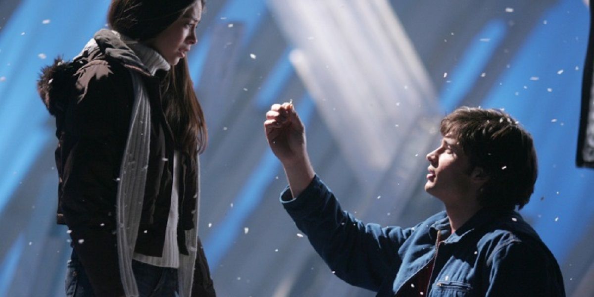 smallville-s-lois-lane-and-lana-lang-reunite-in-kristin-kreuk-s-fox-drama
