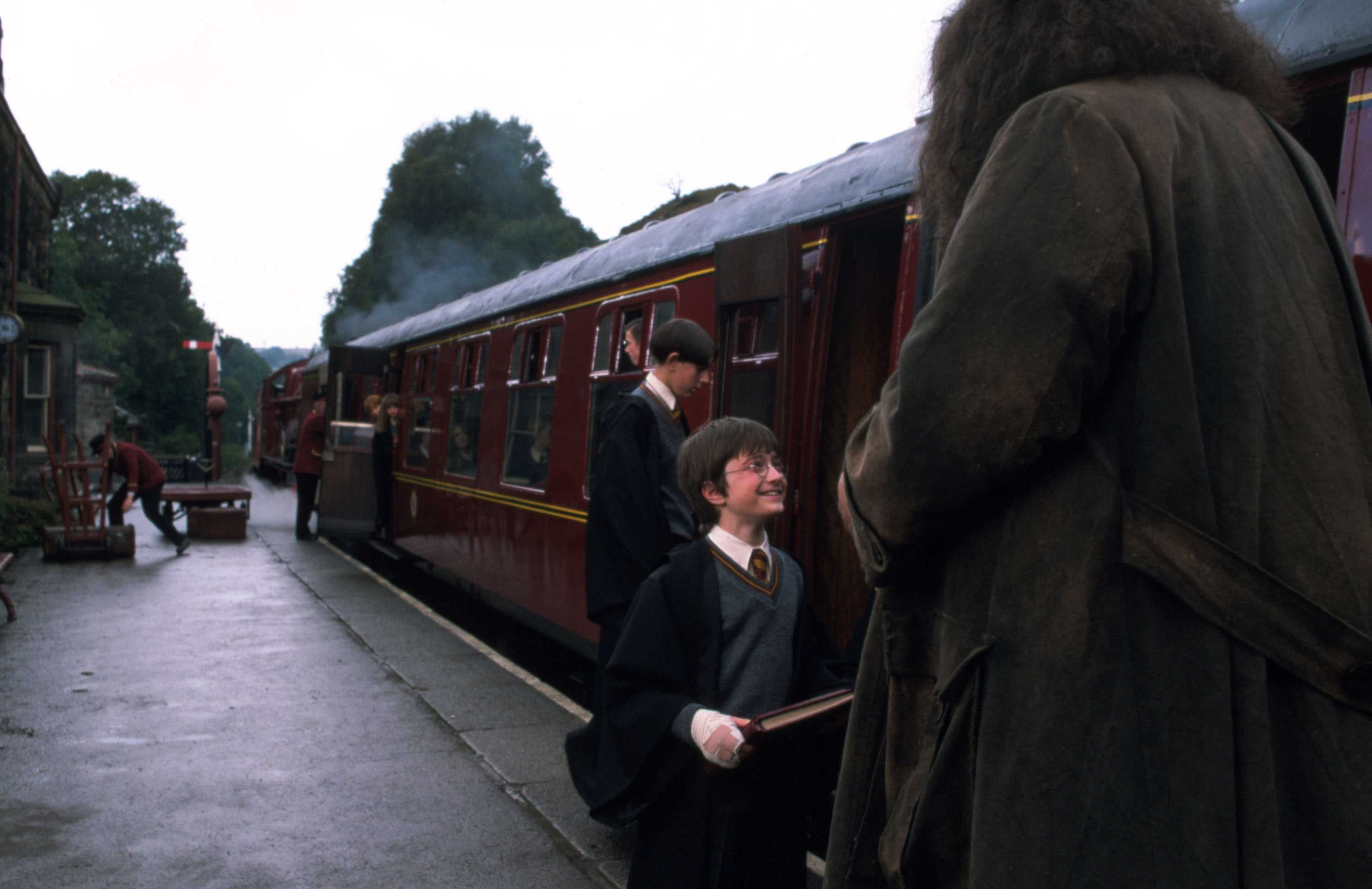 Hagi Rind 10 Major Harry Potter Scenes That Prove Hagrid Is Harry's Greatest Friend