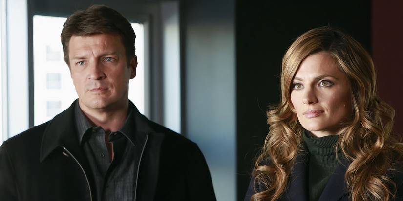 Castle and Beckett stare at something offscreen on Castle.