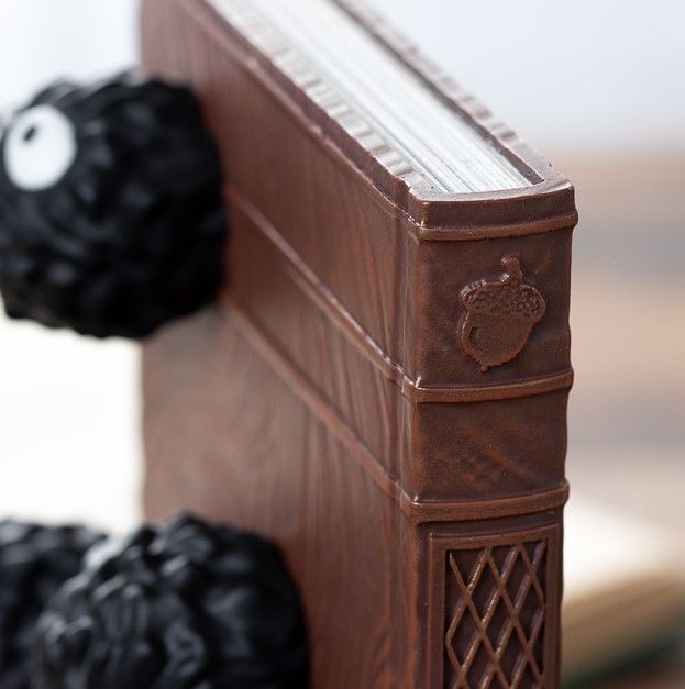 トトロ　ブックエンド Studio Ghibli Re-Releases Its Adorable Totoro Soot Sprite