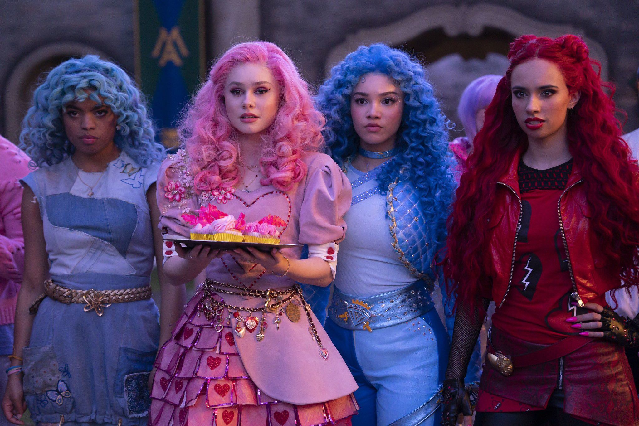 Disney's Descendants 5 Starts Filming, First Look at Cast Revealed in ...