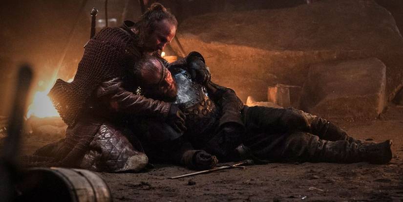 Beric dying in the arms of Thoros of Myr in Game of Thrones.