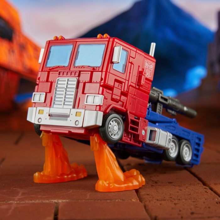 Hasbro Reveals Transformers Studio Series 1986 Optimus Prime