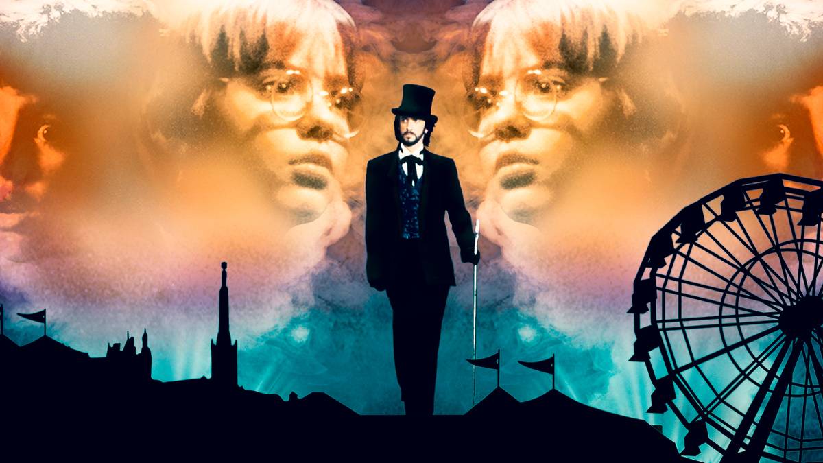 Something wicked this way comes sign., image size:1200x675