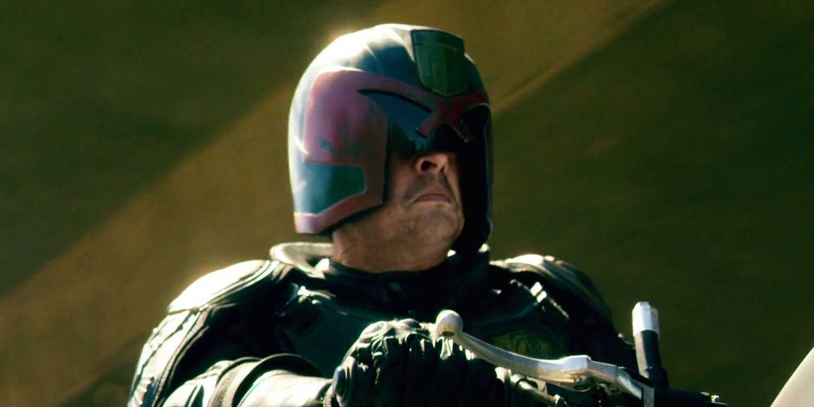 Dredd driving a motorcycle in Dredd.