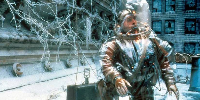 James, in a hazmat suit, examines the city in 12 Monkeys