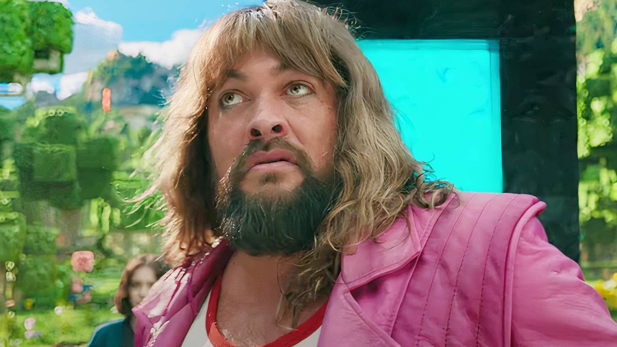 Exploding Core Movie Jason Momoa Takes On an Exploding Creeper in New Minecraft Movie Trailer