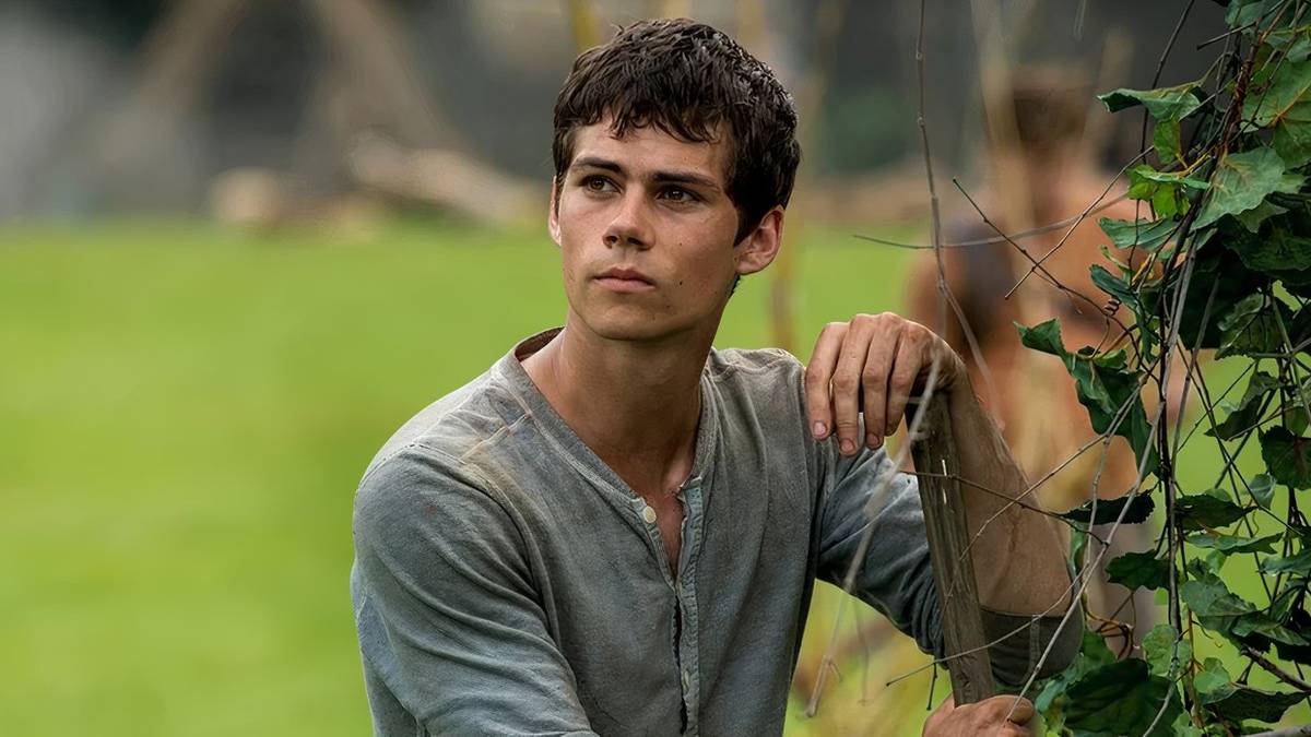 Dylan O'Brien and Rachel McAdams Are Stranded Frenemies in Send Help ...