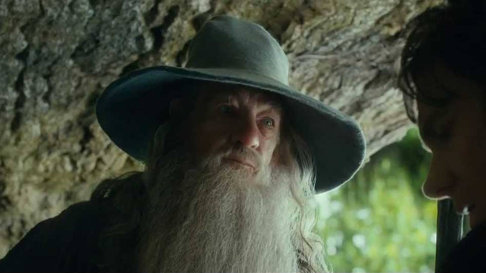 The Hobbit Hid a LOTR Easter Egg in Plain Sight (& a Deleted Scene ...